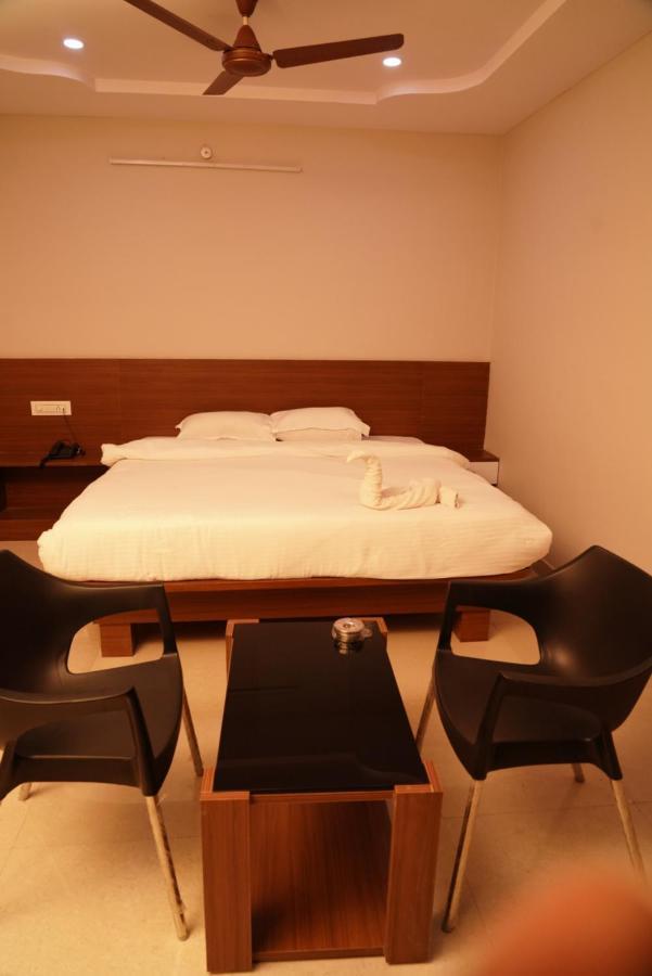 Swagath Residency Kākināda Εξωτερικό φωτογραφία
