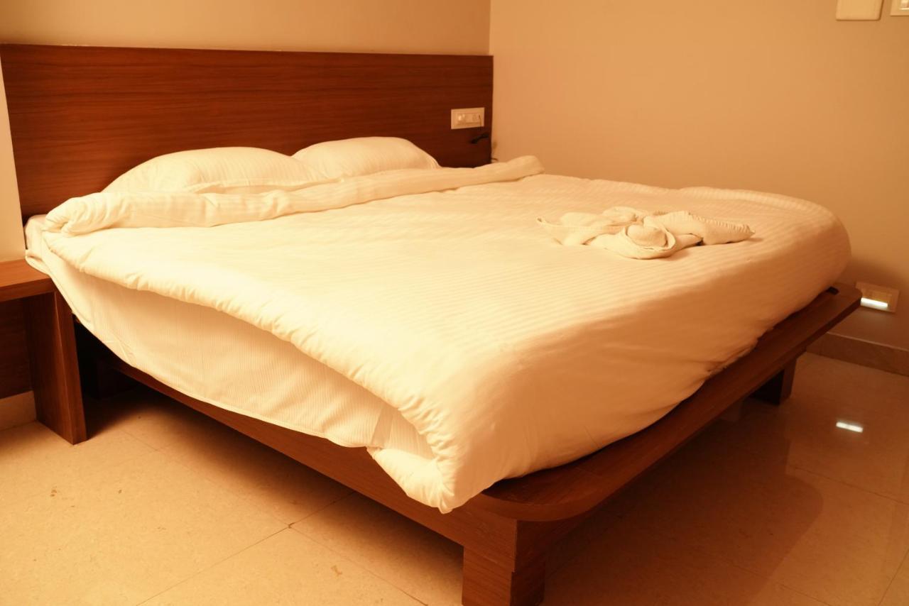 Swagath Residency Kākināda Εξωτερικό φωτογραφία